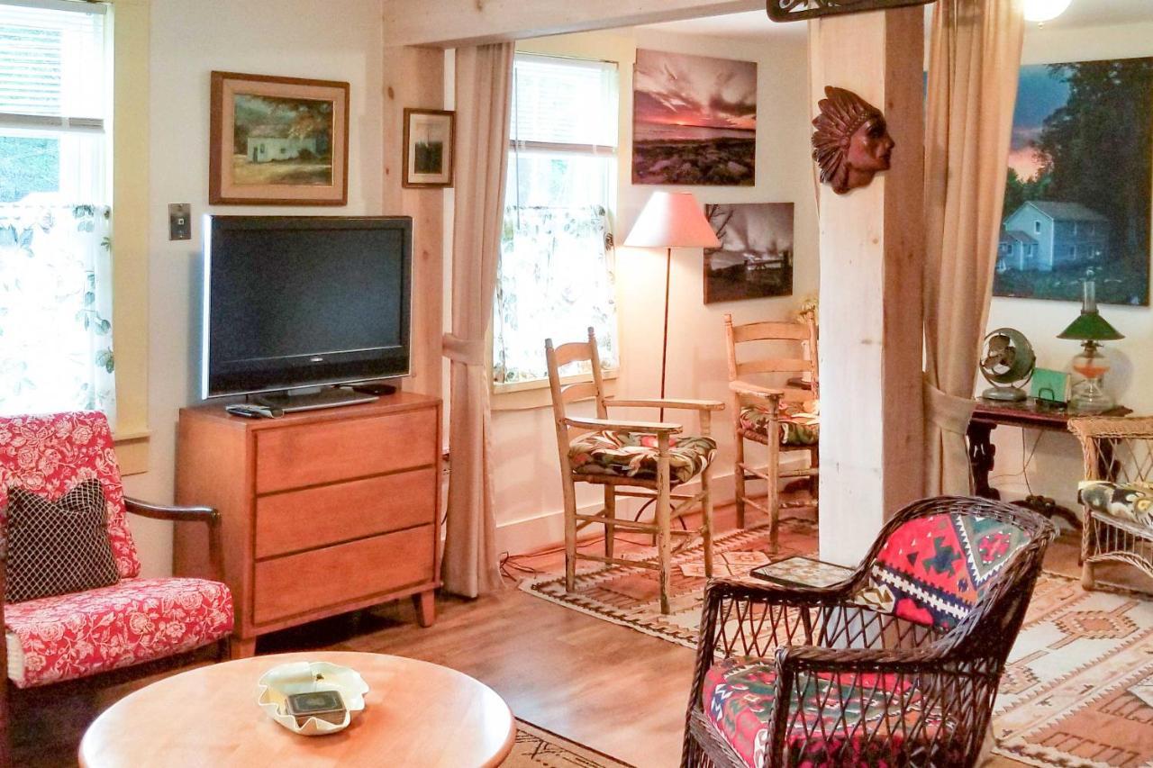 Rustic-Chic Cottage With Yard And Grill - Near Hiking! Northfield Dış mekan fotoğraf